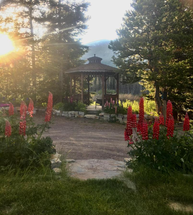Summit Mountain Lodge And Steakhouse East Glacier Park Village Exterior foto
